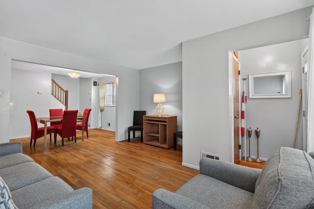 68 EAST 23RD ST, Bayonne, NJ 07002