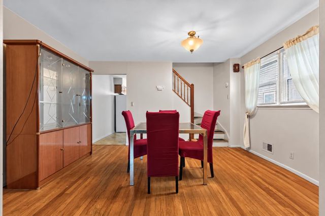 68 EAST 23RD ST, Bayonne, NJ 07002