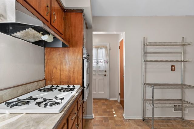 68 EAST 23RD ST, Bayonne, NJ 07002