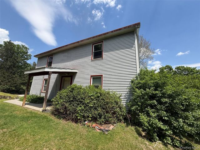 234 Lakeshore Drive, Pleasant Valley, NY 12569