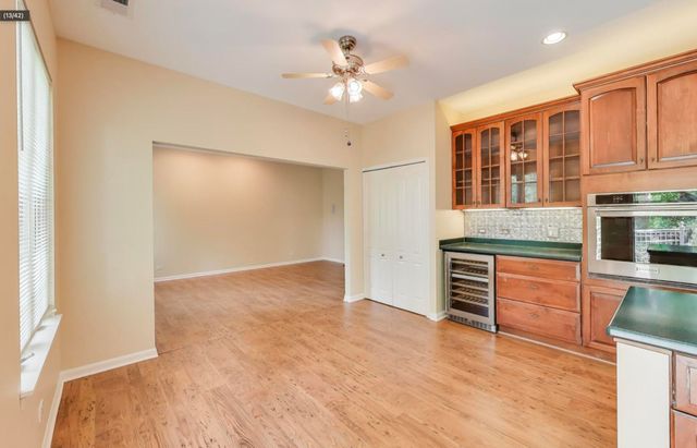 11 Beaconsfield Court, Lincolnshire, IL 60069