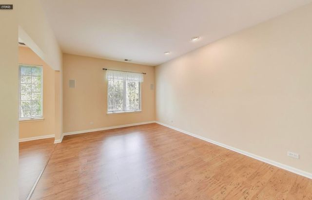 11 Beaconsfield Court, Lincolnshire, IL 60069