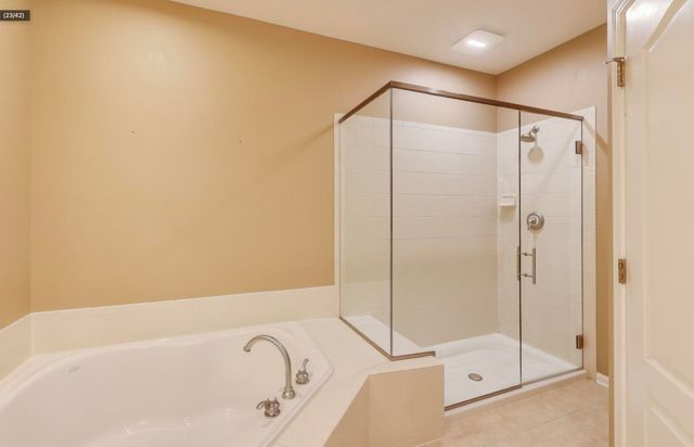 11 Beaconsfield Court, Lincolnshire, IL 60069