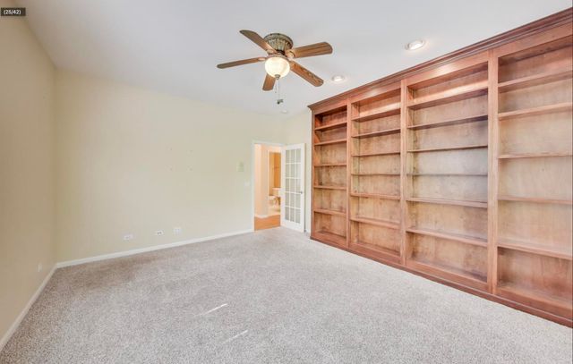 11 Beaconsfield Court, Lincolnshire, IL 60069