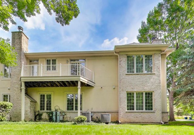 11 Beaconsfield Court, Lincolnshire, IL 60069