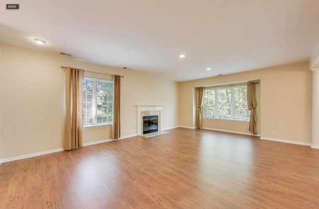 11 Beaconsfield Court, Lincolnshire, IL 60069