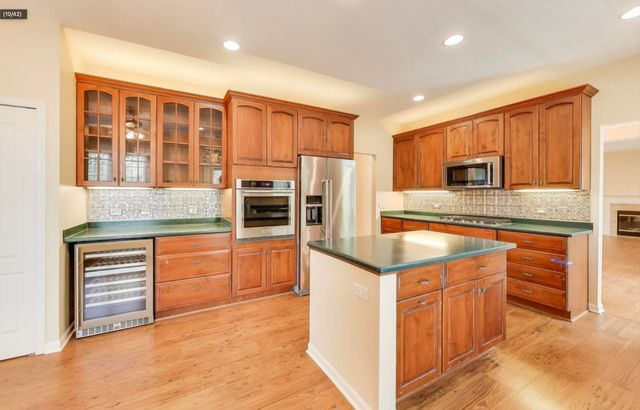 11 Beaconsfield Court, Lincolnshire, IL 60069