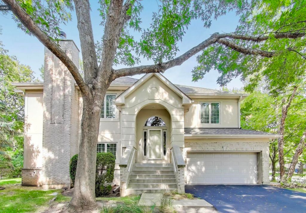 11 Beaconsfield Court, Lincolnshire, IL 60069