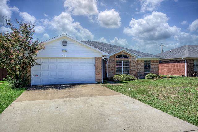 6910 Sayle Street, Greenville, TX 75402