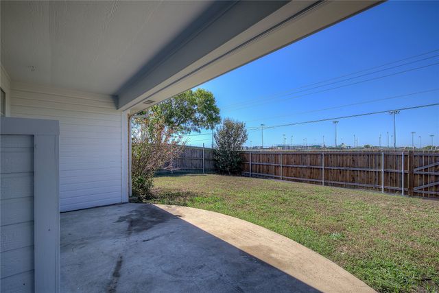 6910 Sayle Street, Greenville, TX 75402