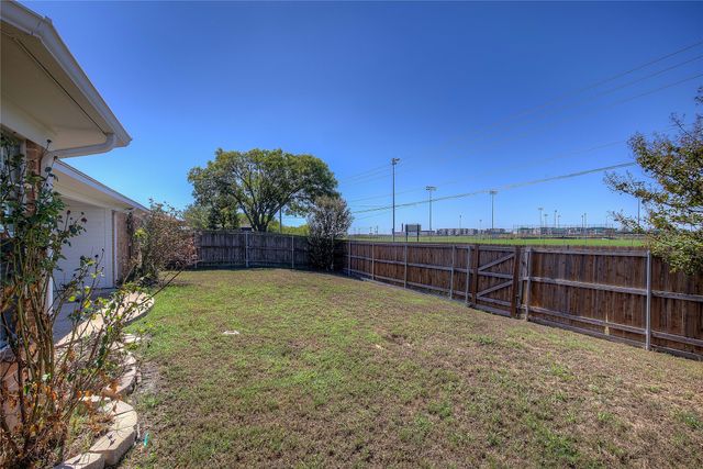 6910 Sayle Street, Greenville, TX 75402
