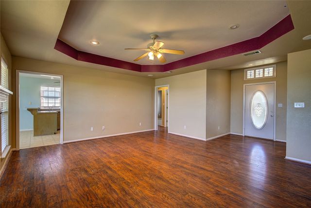 6910 Sayle Street, Greenville, TX 75402