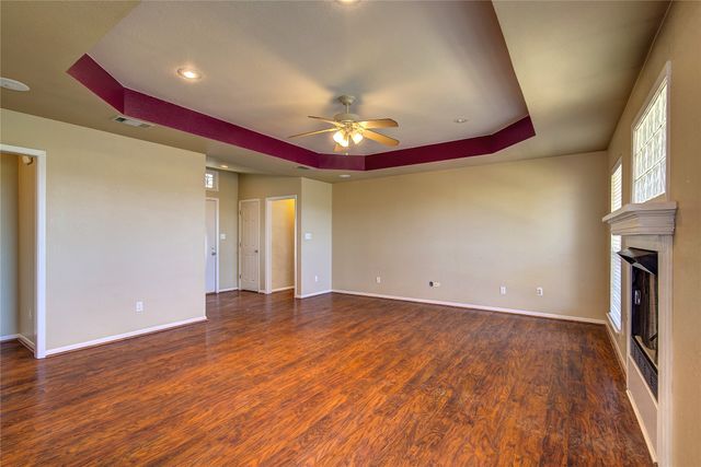 6910 Sayle Street, Greenville, TX 75402