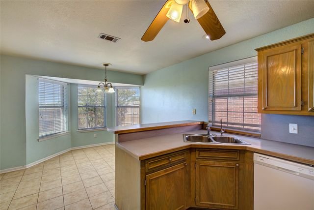 6910 Sayle Street, Greenville, TX 75402