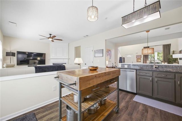 202 Kenninghall Lane SE 30, Smyrna, GA 30082