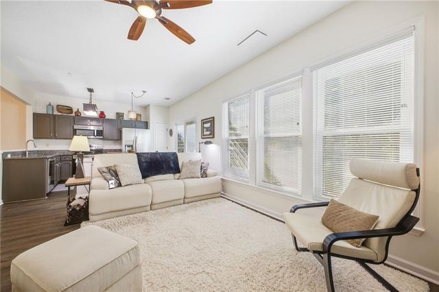 202 Kenninghall Lane SE 30, Smyrna, GA 30082