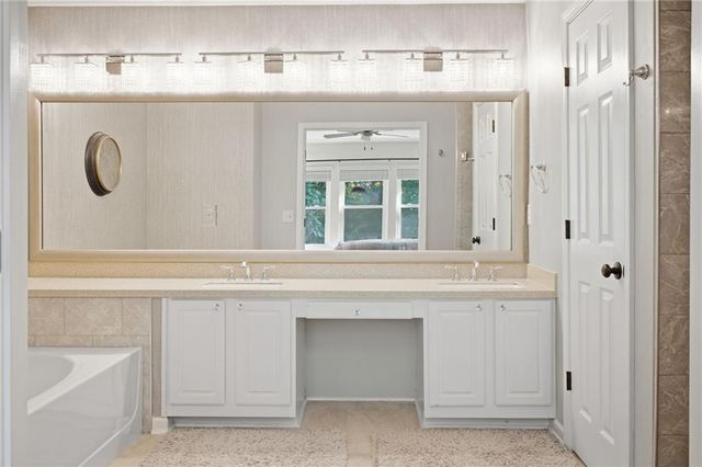 202 Kenninghall Lane SE 30, Smyrna, GA 30082