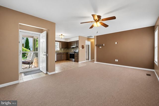 134 E 11TH AVE, Pine Hill, NJ 08021