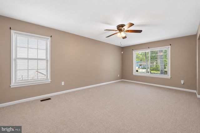 134 E 11TH AVE, Pine Hill, NJ 08021