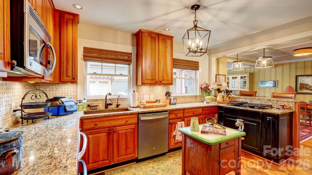 2905 Clover Road, Charlotte, NC 28211