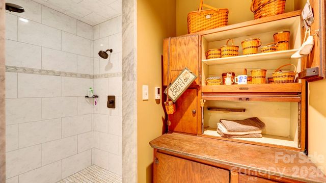 2905 Clover Road, Charlotte, NC 28211