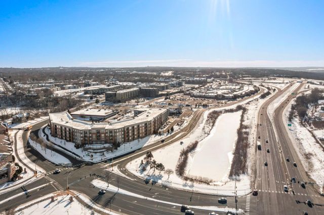 1903 Silver Bell Road 313, Eagan, MN 55122