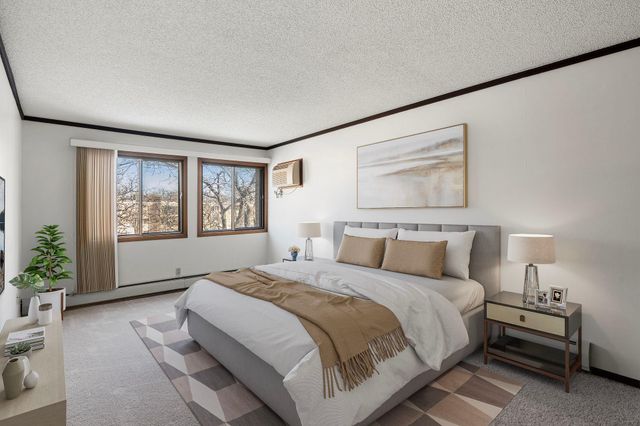 1903 Silver Bell Road 313, Eagan, MN 55122