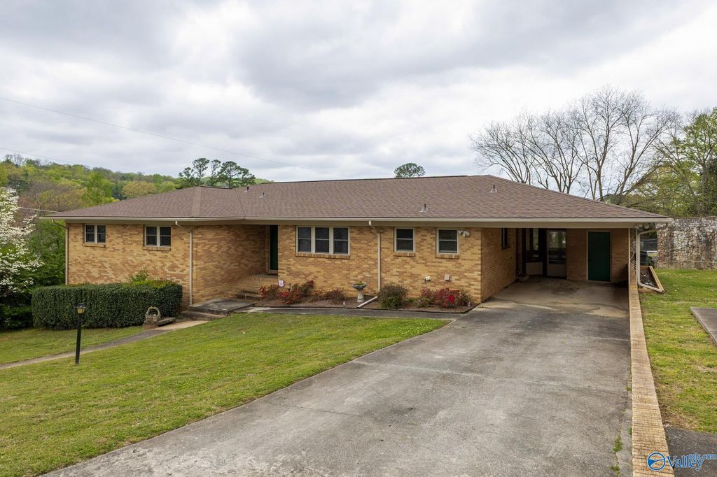 1400 Darnell Street SE, Huntsville, AL 35801