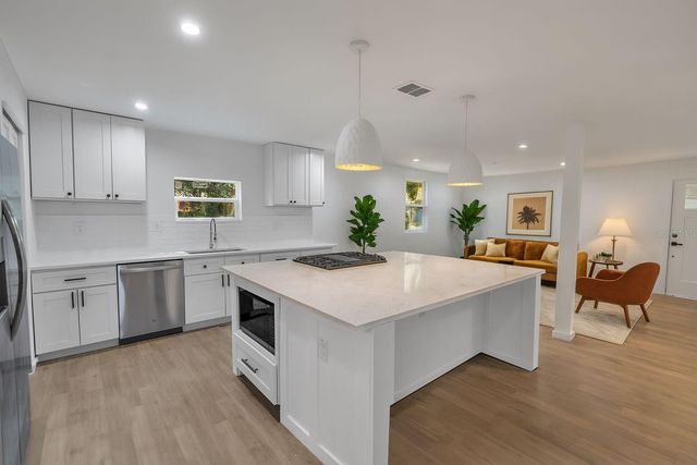 107 W VIRGINIA AVENUE, Tampa, FL 33603