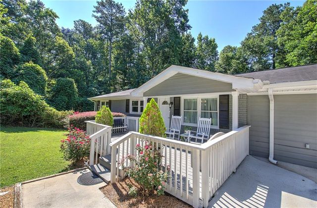 311 Wildwood Drive, Dallas, GA 30132