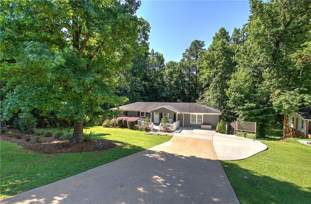 311 Wildwood Drive, Dallas, GA 30132
