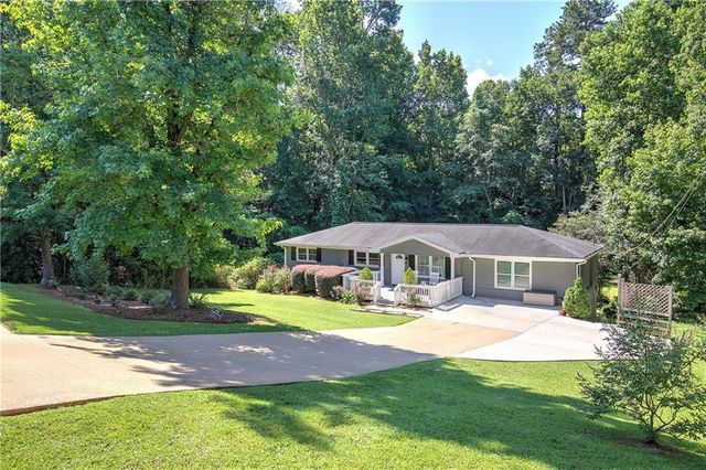311 Wildwood Drive, Dallas, GA 30132