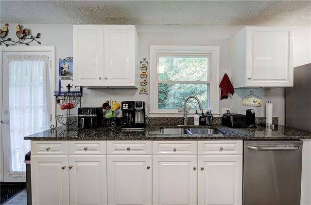 311 Wildwood Drive, Dallas, GA 30132