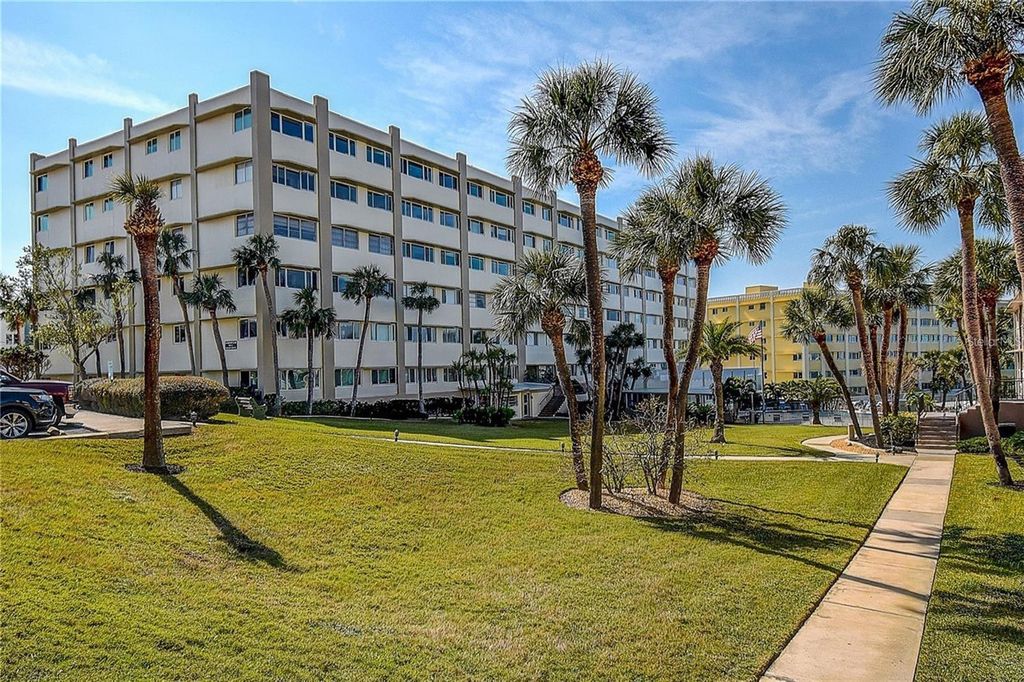 100 BLUFF VIEW DRIVE 514A, Belleair Bluffs, FL 33770