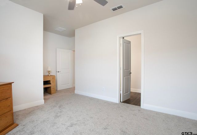 6143 Hamilton Meadows Way, Tyler, TX 75703