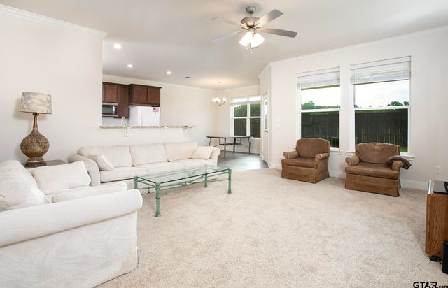 6143 Hamilton Meadows Way, Tyler, TX 75703