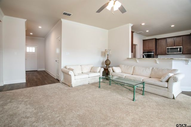 6143 Hamilton Meadows Way, Tyler, TX 75703