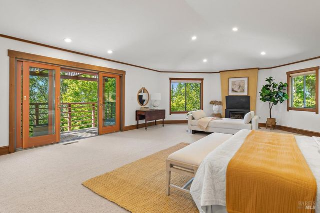 1100 Bayhills Dr, San Rafael, CA 94903