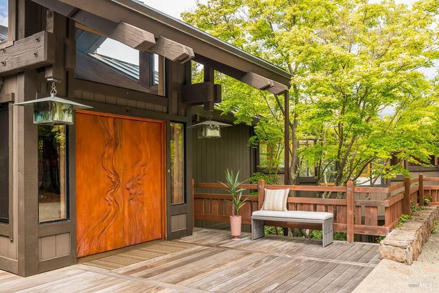 1100 Bayhills Dr, San Rafael, CA 94903