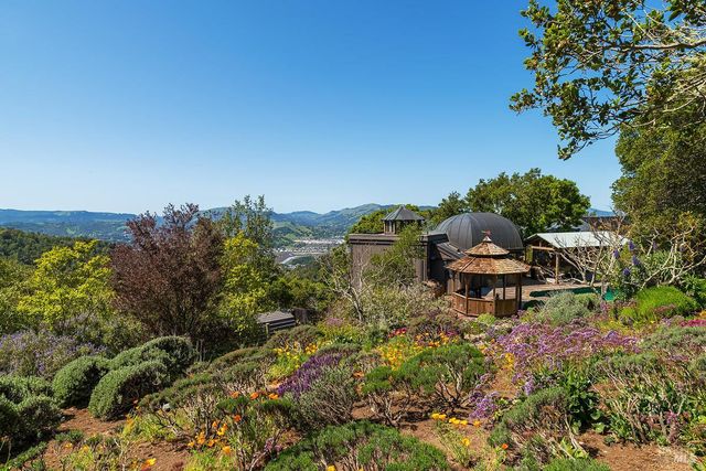 1100 Bayhills Dr, San Rafael, CA 94903