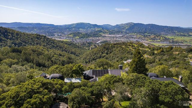 1100 Bayhills Dr, San Rafael, CA 94903