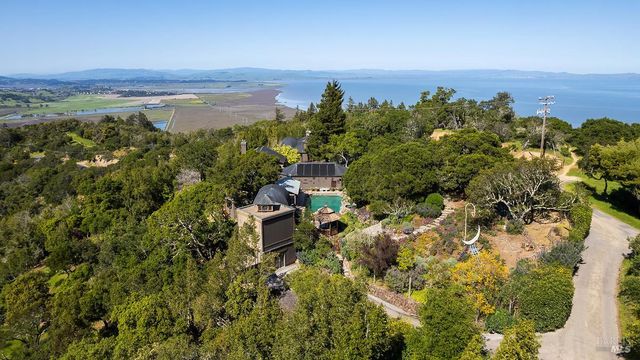 1100 Bayhills Dr, San Rafael, CA 94903