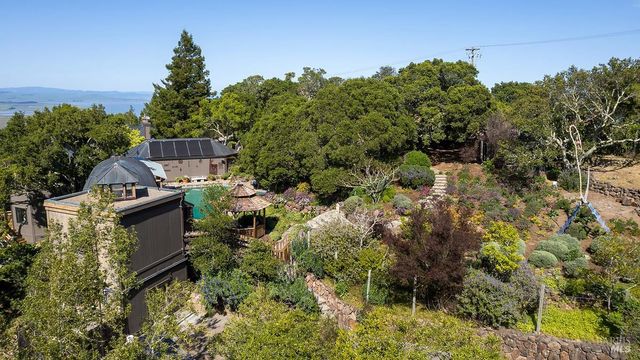 1100 Bayhills Dr, San Rafael, CA 94903