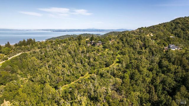 1100 Bayhills Dr, San Rafael, CA 94903