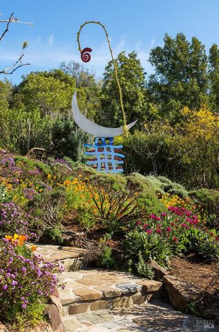 1100 Bayhills Dr, San Rafael, CA 94903