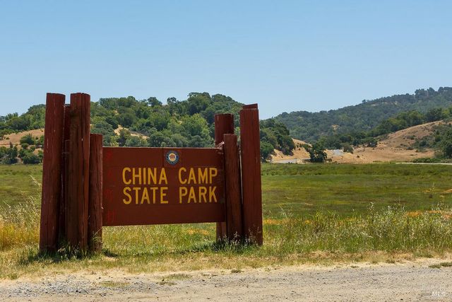 1100 Bayhills Dr, San Rafael, CA 94903