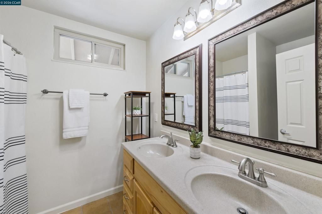 Image 18 of property listing at 1746 Candelero Ct, Walnut Creek, CA 94598