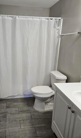 9700 Leawood Boulevard 1102, Houston, TX 77099