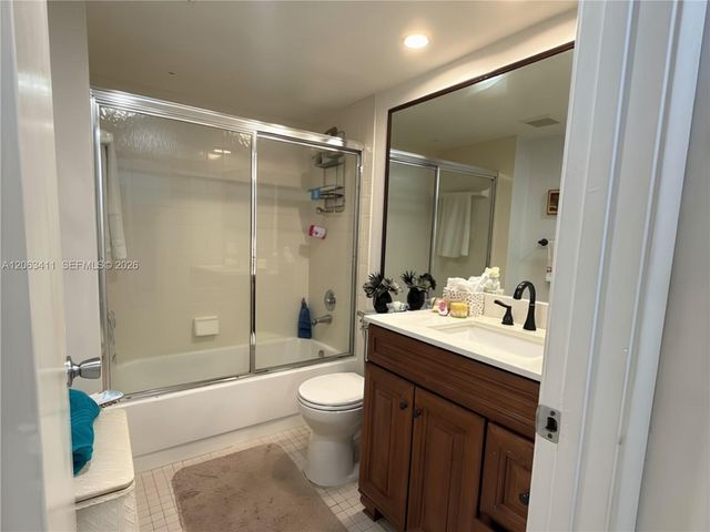 1151 SW 128th Ter 104D, Pembroke Pines, FL 33027
