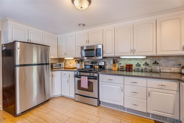 8407 Kimberly Road, Clarence, NY 14221